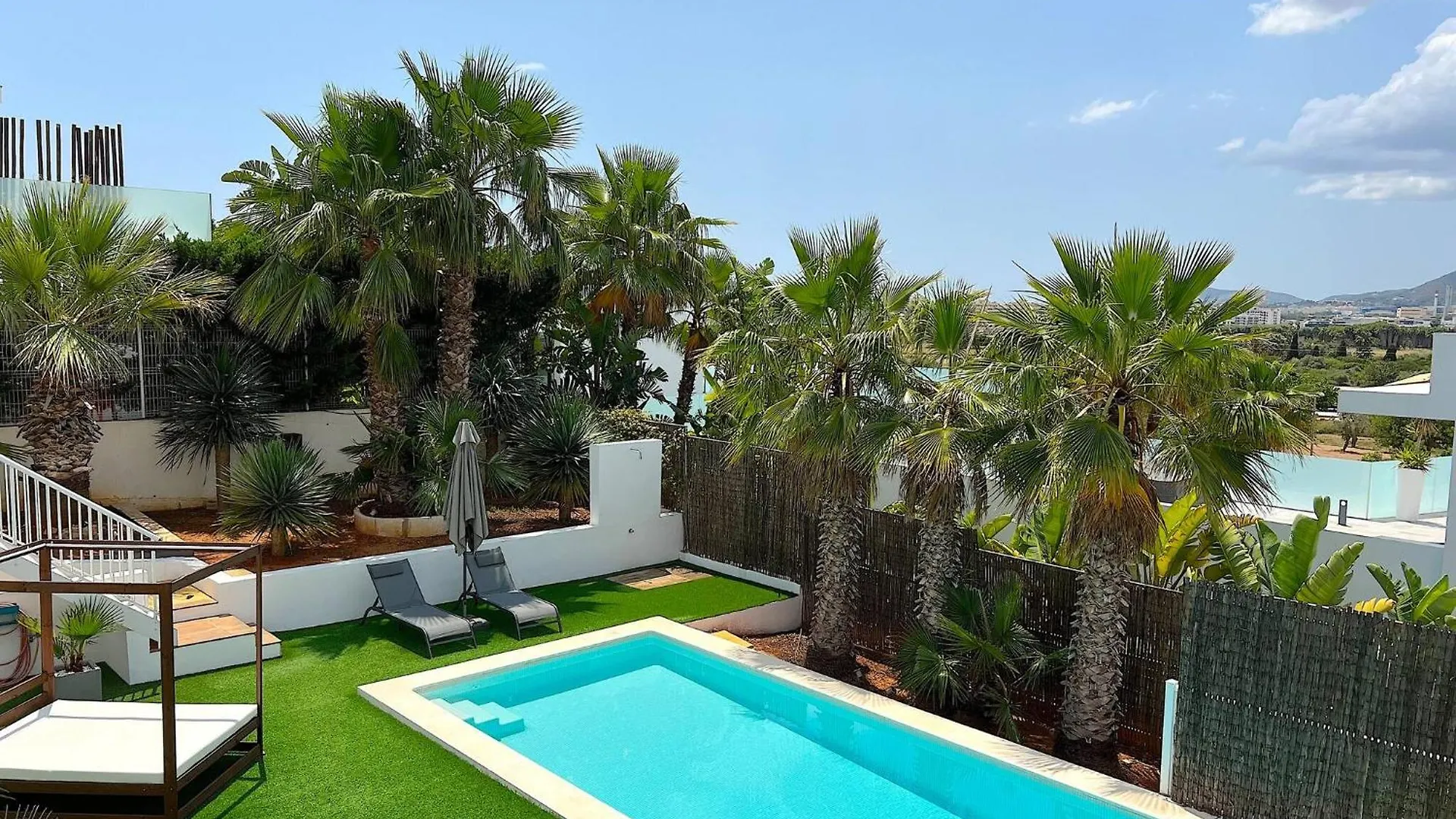 kontakty Inibiza Villas - Villa Julieta